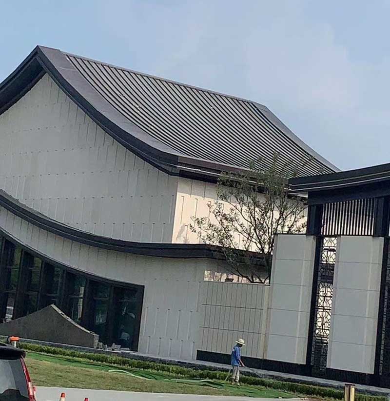 伊犁金属屋面板的常见类型有哪些？